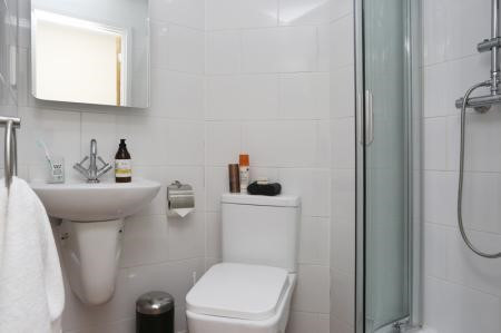 Classic En-Suite Tallis Court