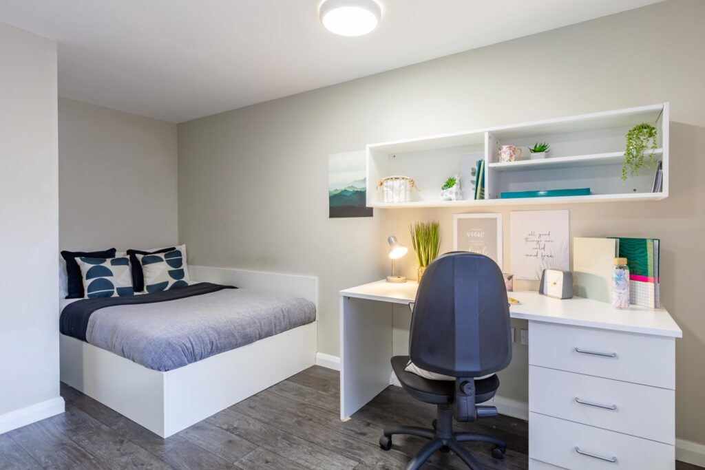 Premier Studio - w/ Accessible Bathroom
