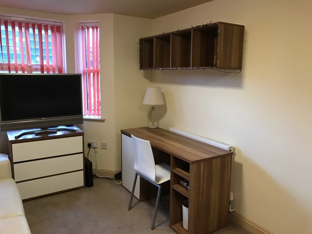 Deluxe Studio