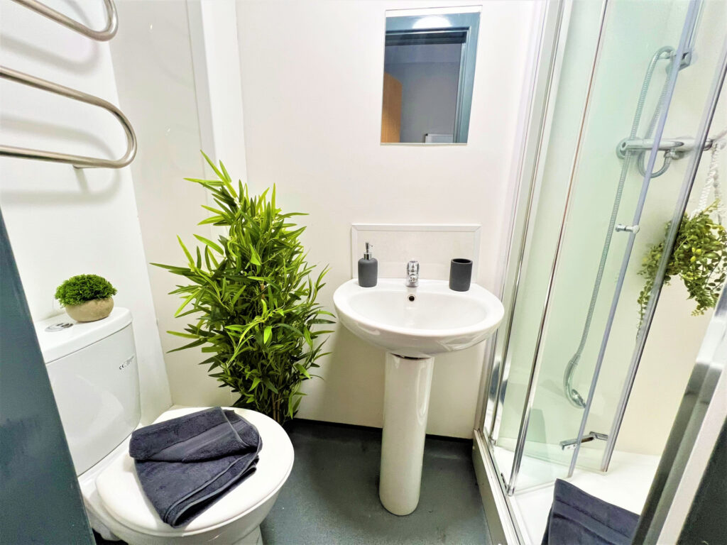 Classic En-Suite