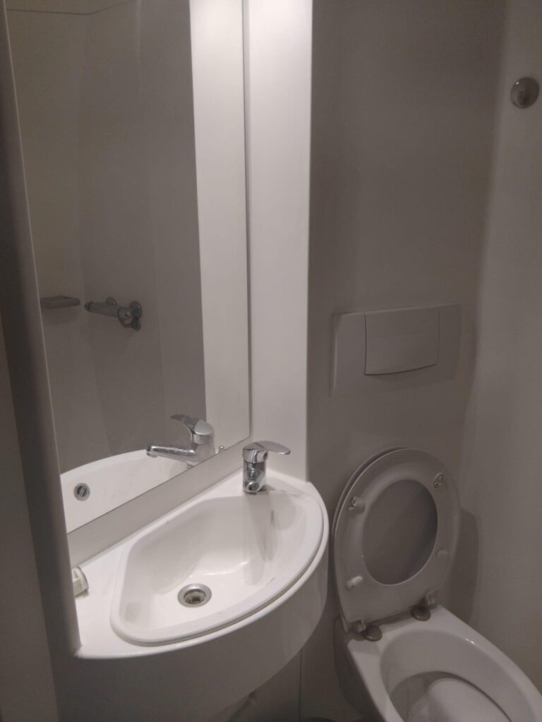 Deluxe Plus Studio