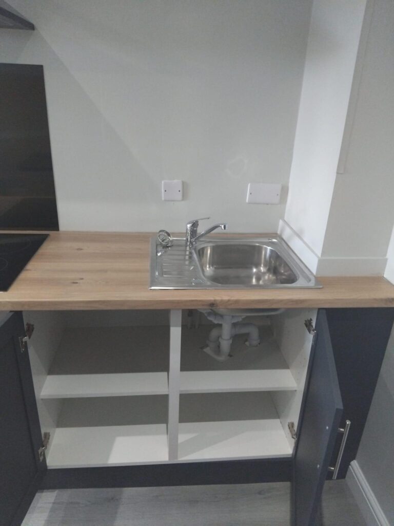 Deluxe Plus Studio