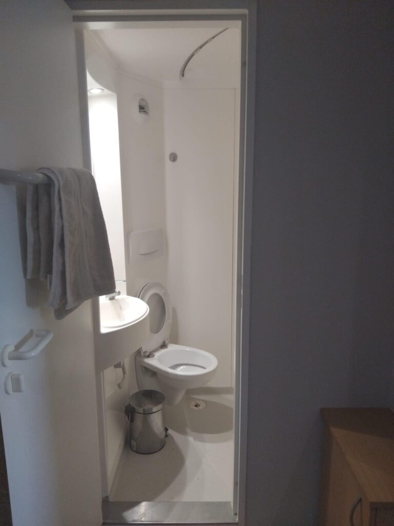 Deluxe Plus Studio