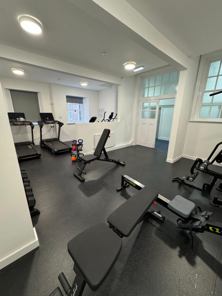 Deluxe Studio