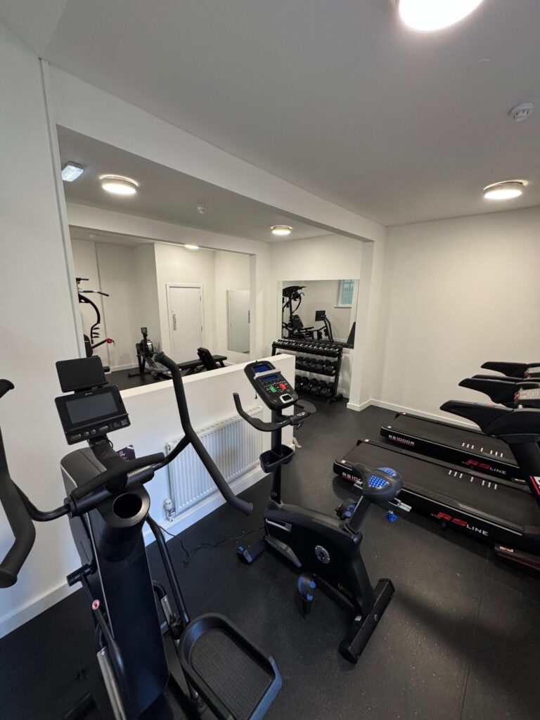 Deluxe Studio