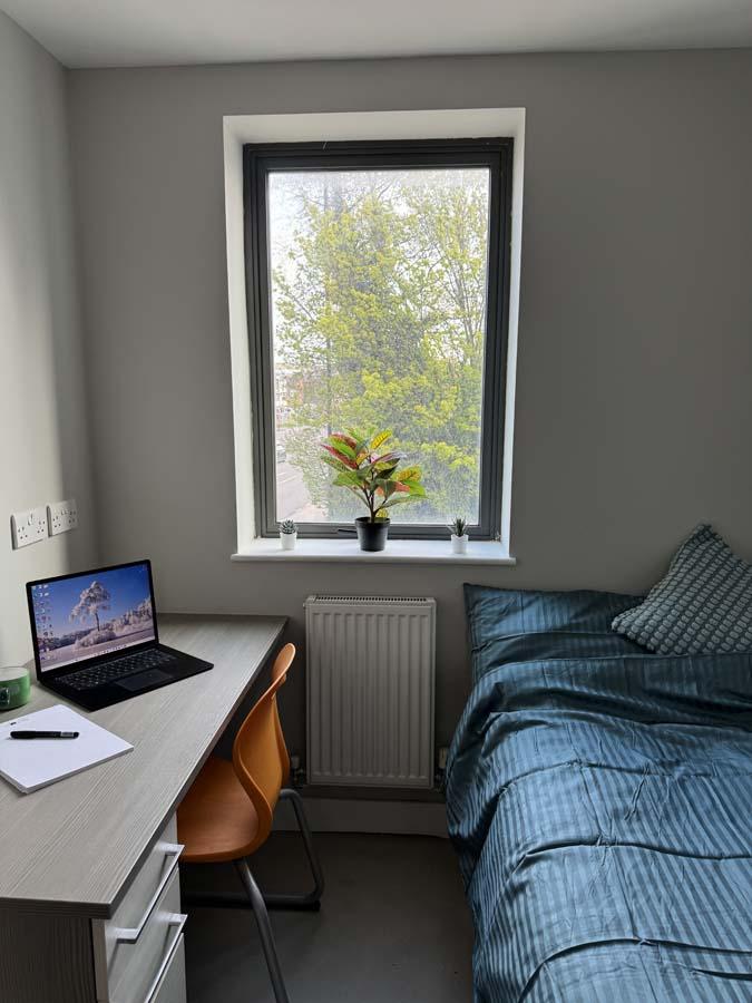 Two bedroom non en-suite