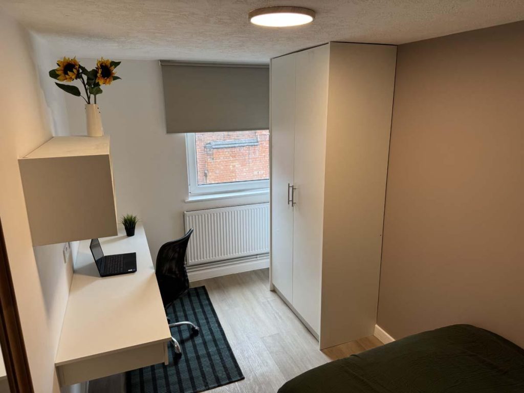 Deluxe Bedroom