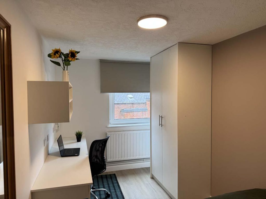 Deluxe Bedroom