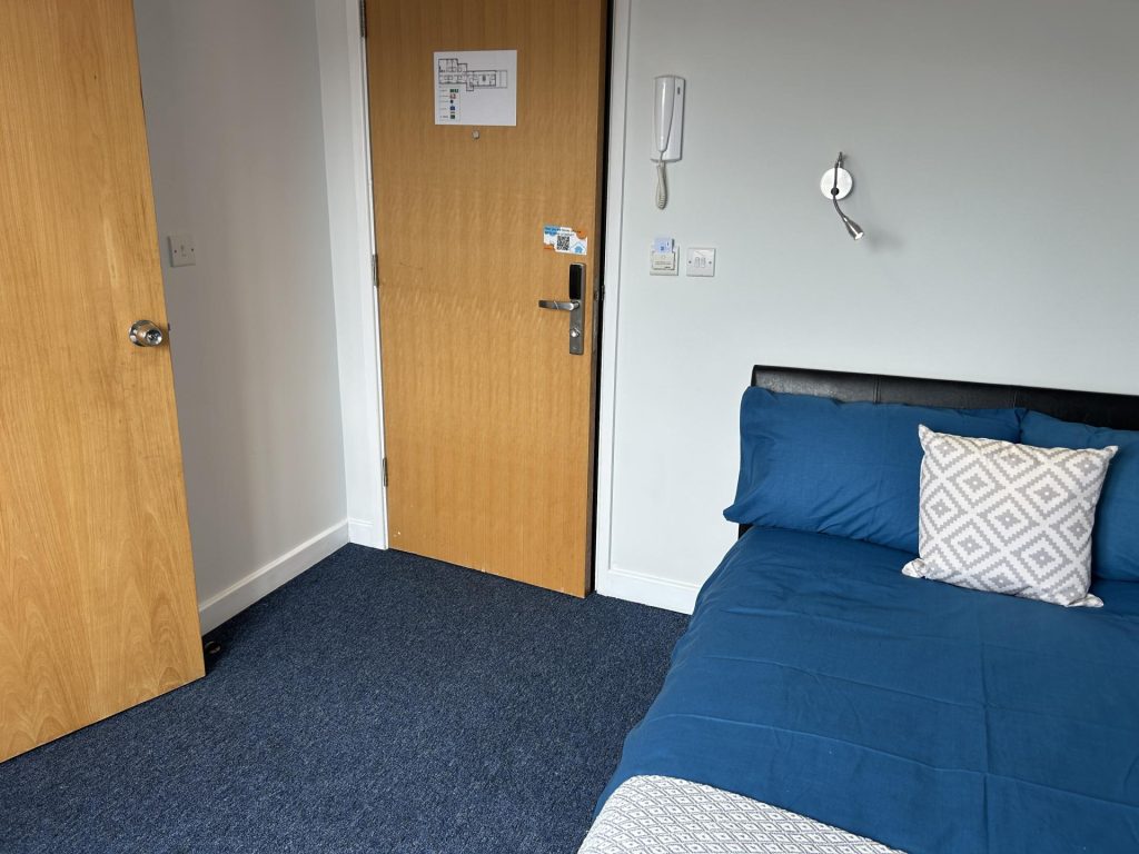 Classic En-Suite Tallis Court