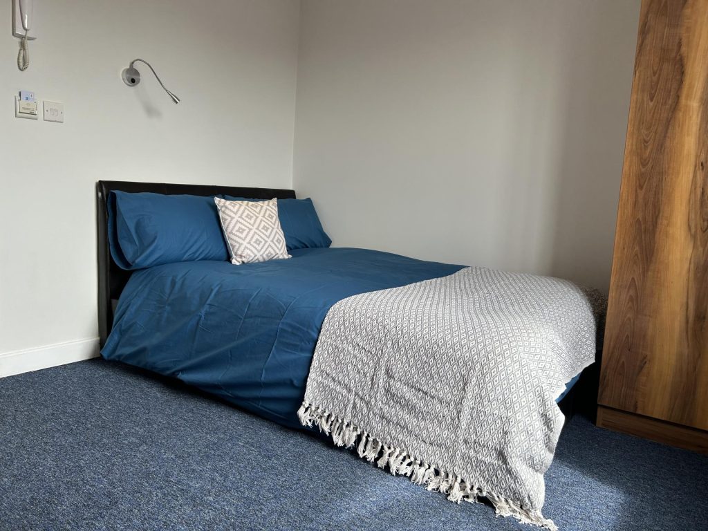Classic En-Suite Tallis Court